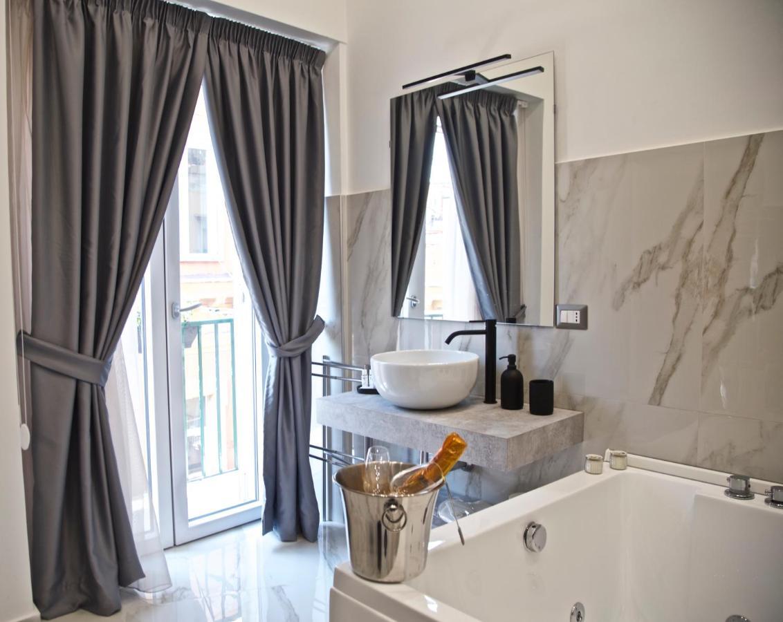 Scugnizzo Apartment Luxury Home 那不勒斯 外观 照片